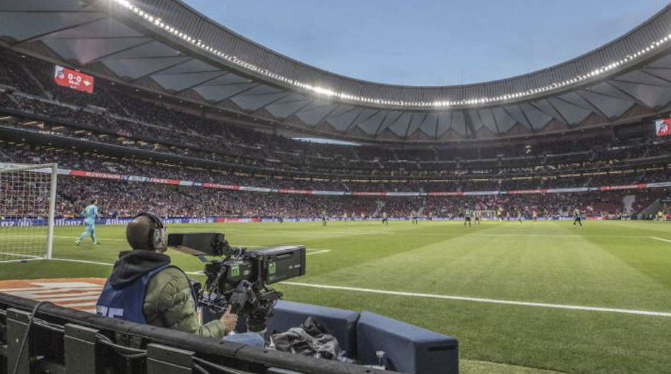 En 2021, los derechos televisivos del fútbol hacen tambalear el fútbol europeo.